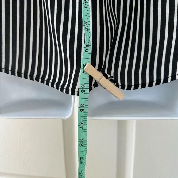 Old Navy Black and White Dolman Sleeve Blouse - Picture 4 of 13